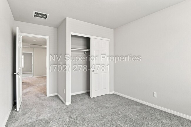 Building Photo - 7204 Sunray Point St
