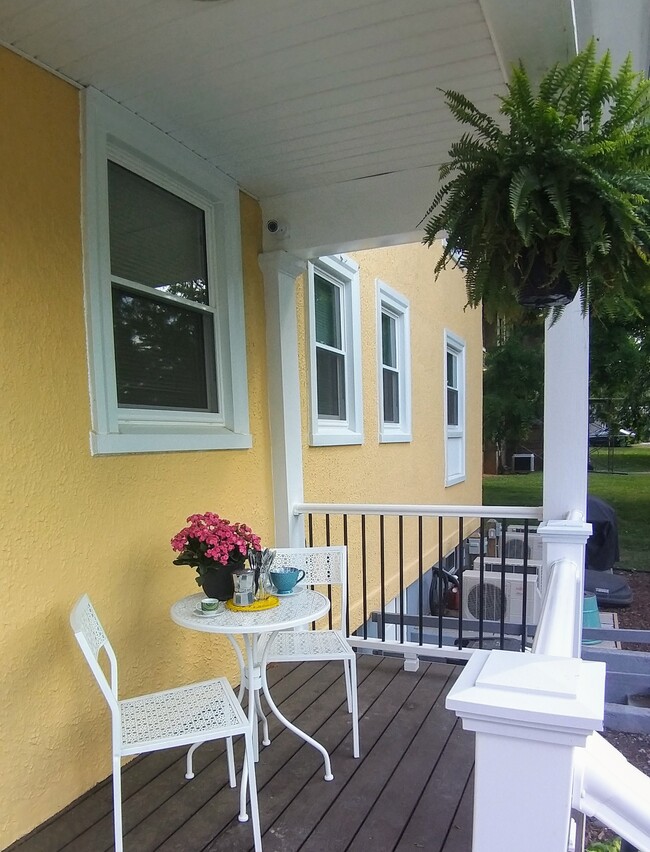 Enjoy an espresso/tea on your patio - 3541 Fort Ave