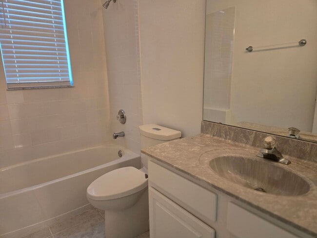 Building Photo - Lake Mary - 3 Bedrooms, 2 Bathrooms - $3,095.00