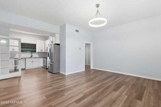Building Photo - 6167 Fordham Cir E