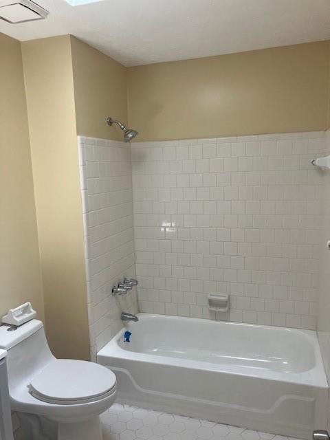 Building Photo - 7157 Williamsburg Dr