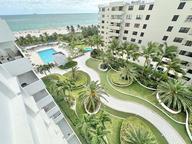 Building Photo - Furnished Studio for Rent in the iconic oceanfront Decoplage Condominium: where the ocean meets L...