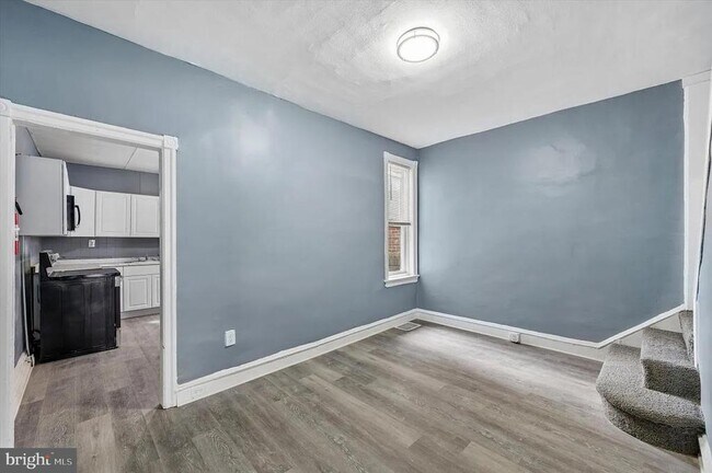 Building Photo - 1110 Morton Ave