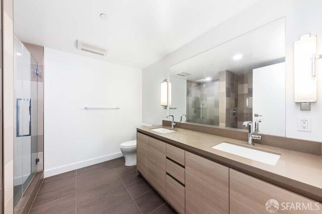 Building Photo - 708 Long Bridge St