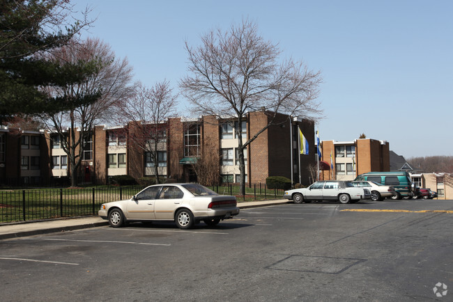 Building Photo - Regency Lane