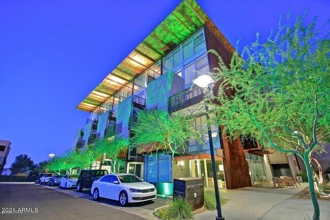 Building Photo - 4747 N Scottsdale Rd
