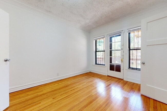 Floorplan - 5452 S. Ellis Avenue