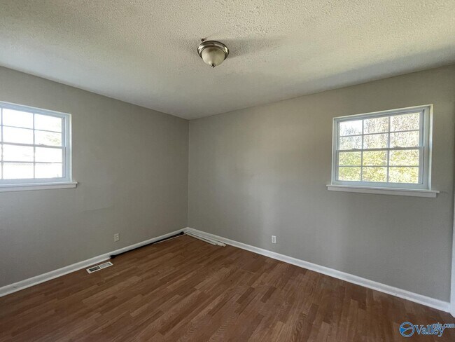 Building Photo - 4002 Offutt Ct NW