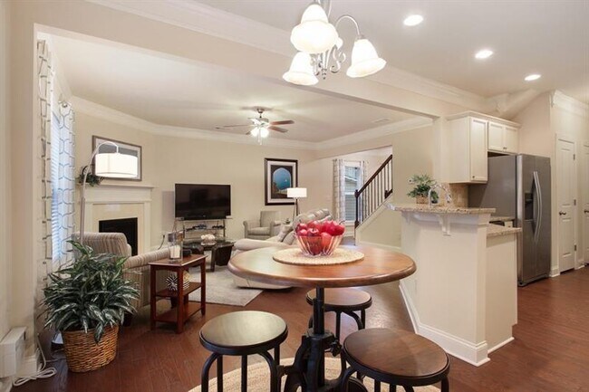 Building Photo - 3080 Cross Creek Dr