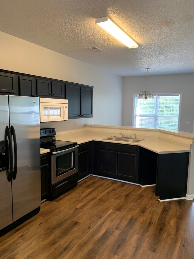 Building Photo - 205 Timber Wolf Trail