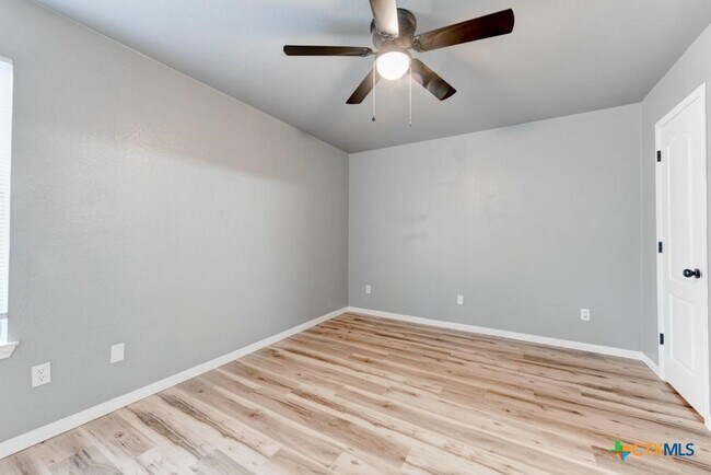 Building Photo - 2321 Terrace Dr