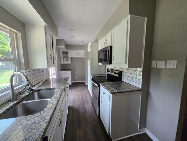 Building Photo - 1309 Greencove Dr