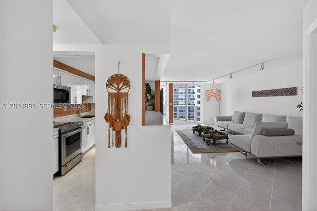 Building Photo - 2401 Collins Ave