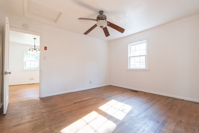 Building Photo - 29 Fiske St