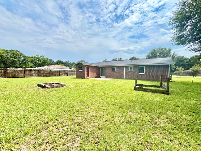Building Photo - 4904 Andrea Ln