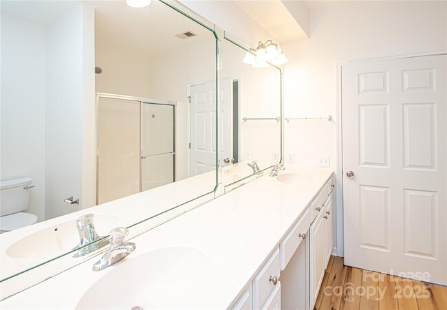 Building Photo - 14849 Santa Lucia Dr