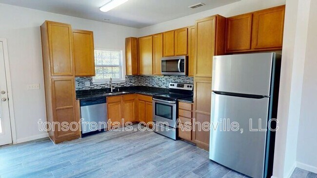 Building Photo - 33 Mallard Run Dr