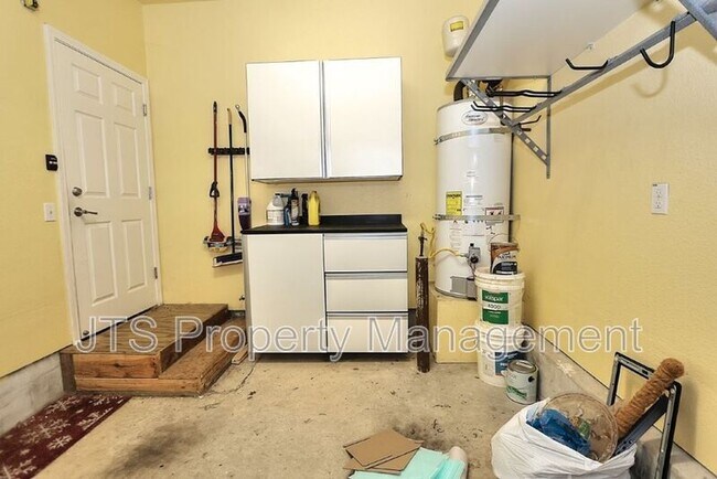 Building Photo - 3428 Trio Ln