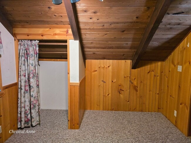 Building Photo - Waterfront 1 bedroom with a loft