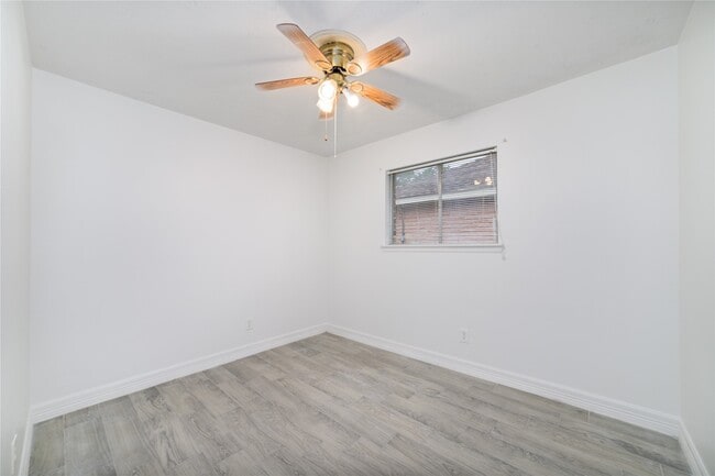 Building Photo - 10830 Sela Ln