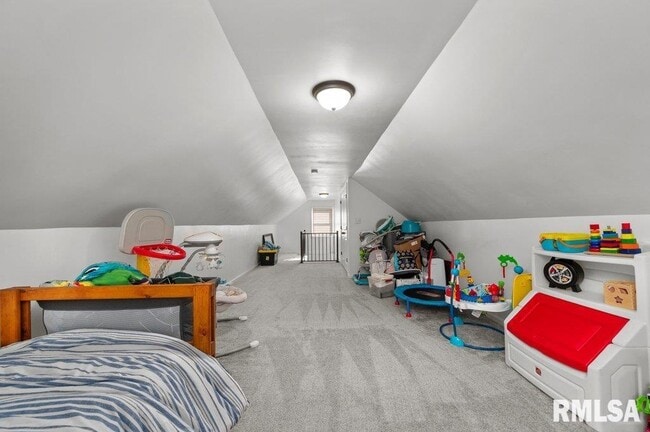 Building Photo - 2133 Warren St