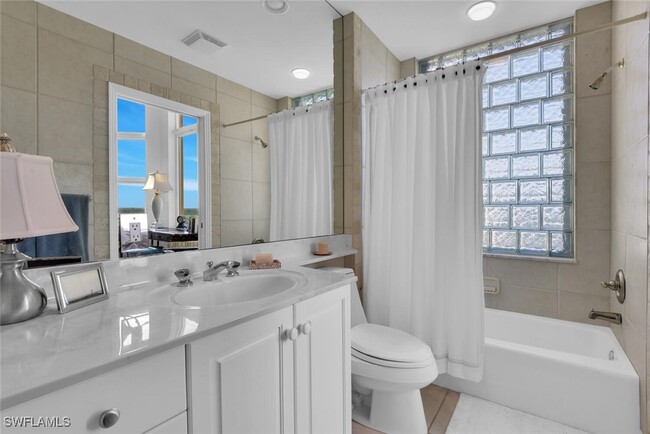 Building Photo - 425 Dockside Dr