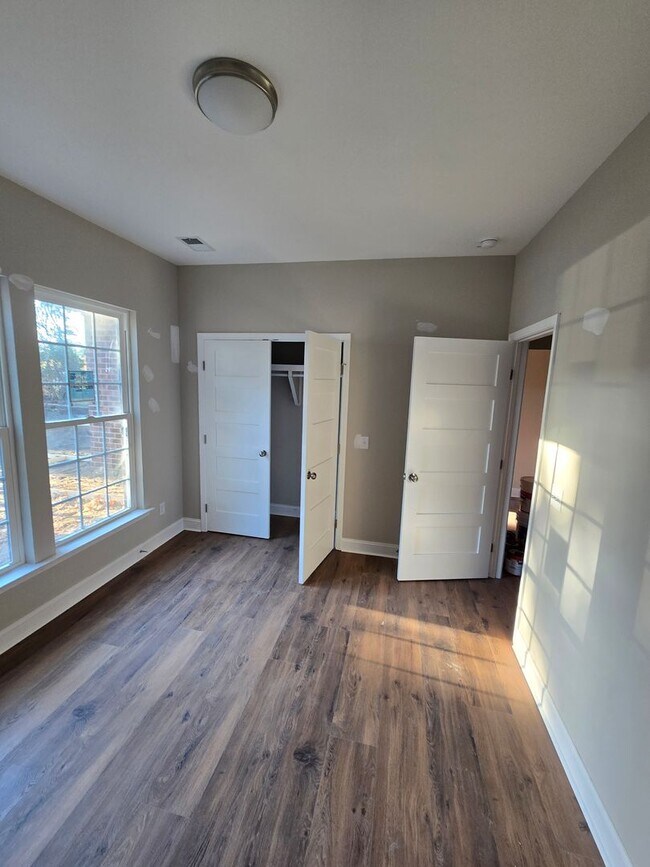 Building Photo - New Home