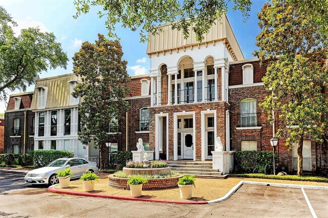 Building Photo - 7555 Katy Fwy