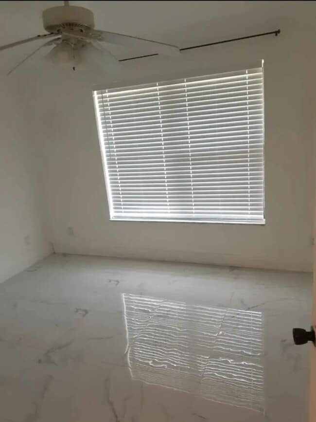 Building Photo - 11984 57th Rd N