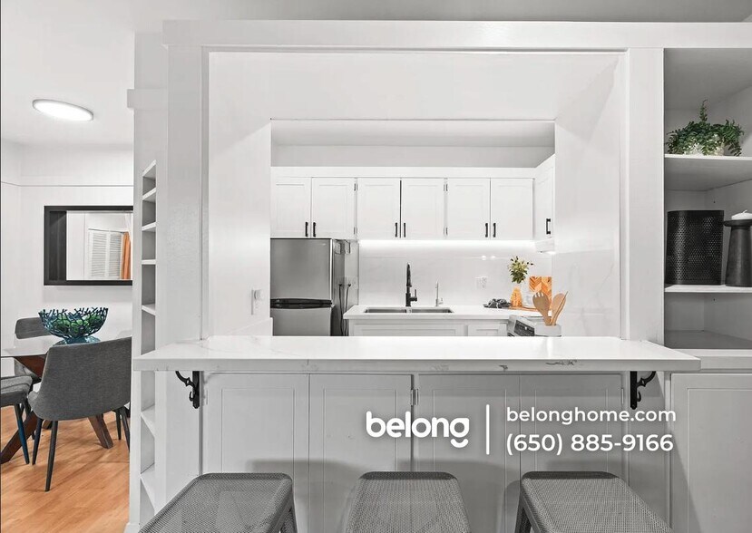 Building Photo - 500 W Middlefield Rd