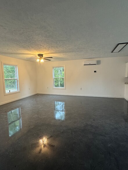 Building Photo - 5314 East Ave