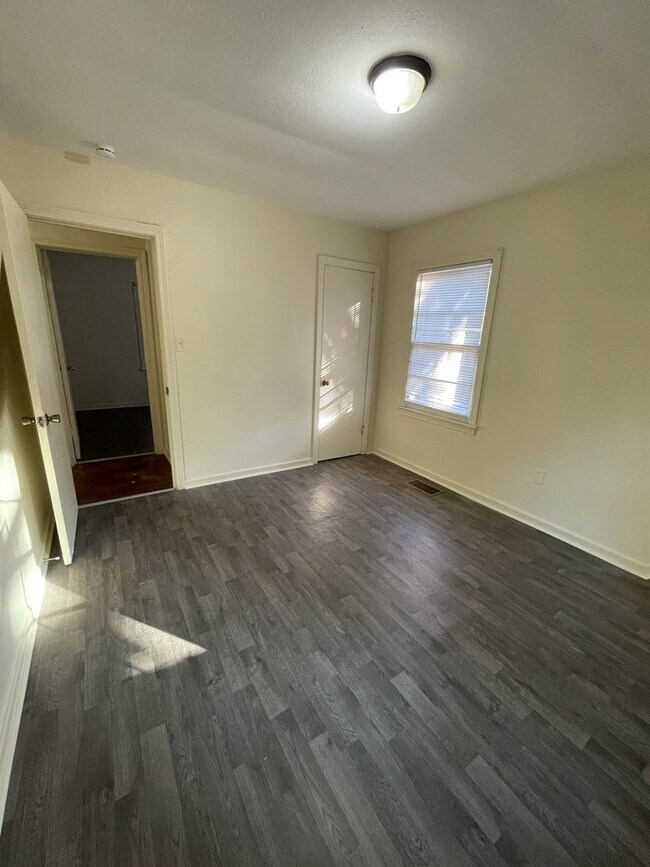 Building Photo - 2786 Brookwood Dr