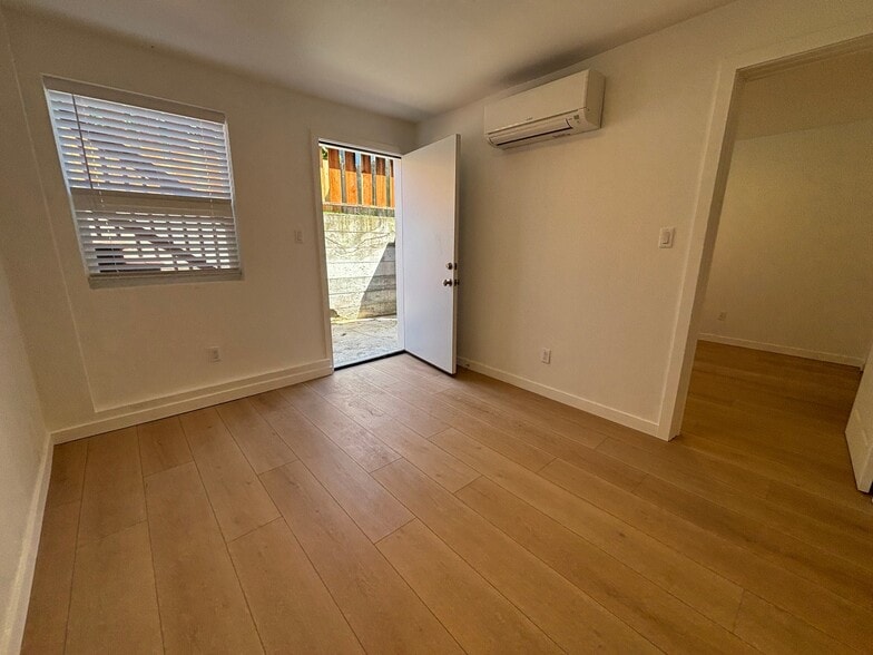 Building Photo - 1408 Shafter Ave
