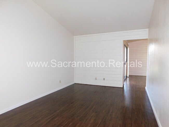 Building Photo - Spacious 2bd/2ba Foothill Farms Duplex with 2 Car Garage