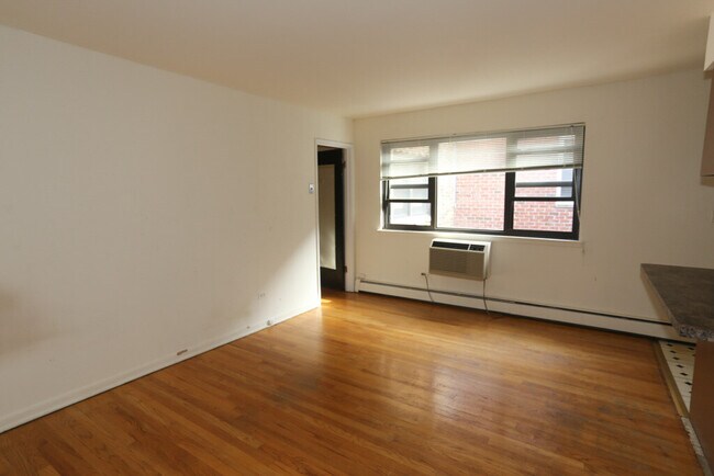 Building Photo - 3162 N Cambridge Ave