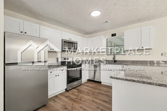 Building Photo - 4503 Dogwood Farms Dr