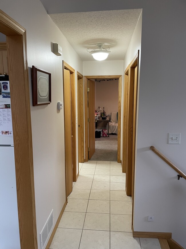 Main Floor Hallway - 171 Avalon Cove Cir NW