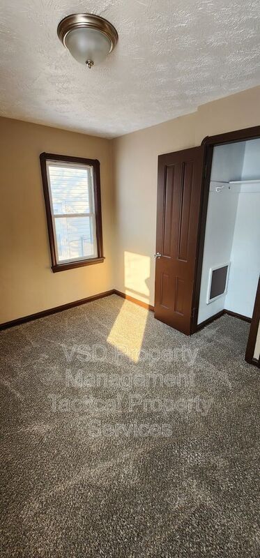 Building Photo - 5120 Clement Ave