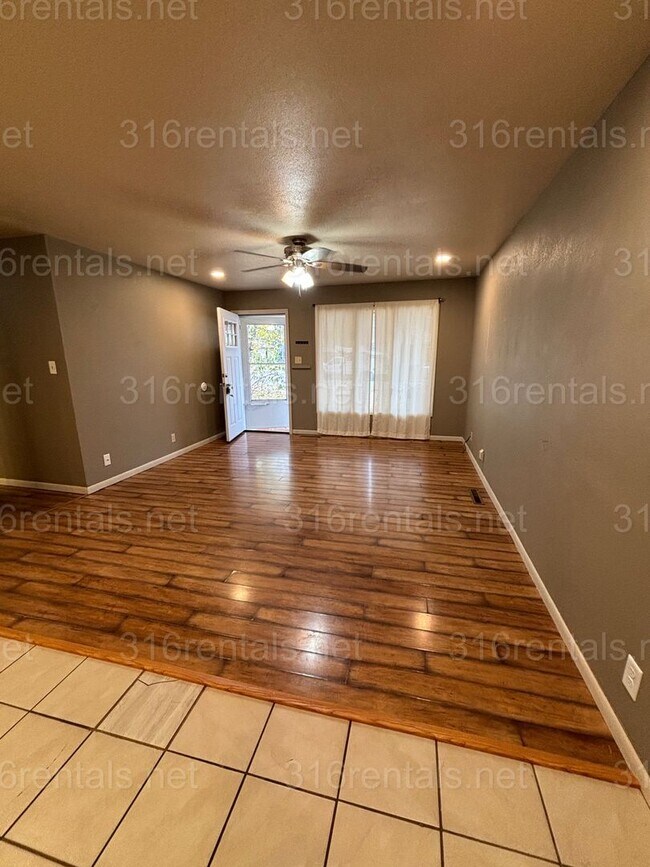 Building Photo - 3 bedroom 2 bathroom rental available NOW!