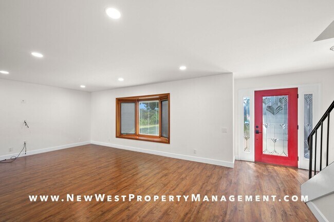 Building Photo - Renovated Poway 5-Bedroom, Available Now! ...