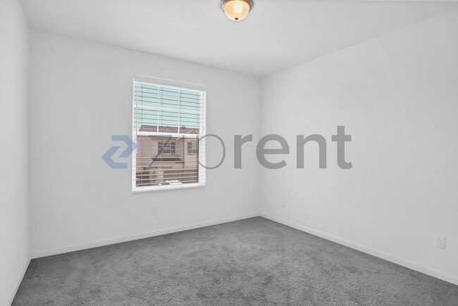 Building Photo - 6130 W Norwich Ave