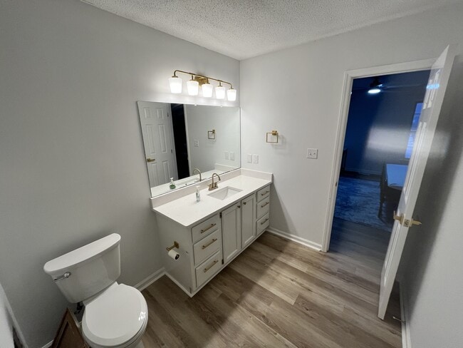 Building Photo - 77 Forest Oaks Dr