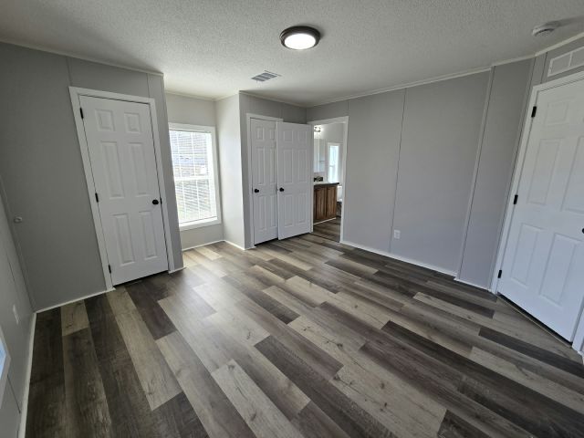 Building Photo - 4 Wear St