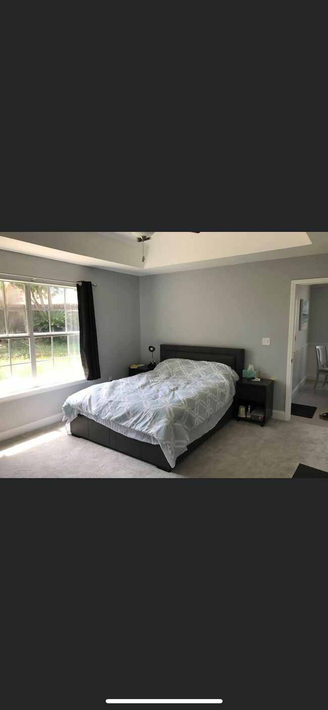 Master bedroom - 3622 Azalea Dr