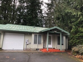 Building Photo - Bekins 68168