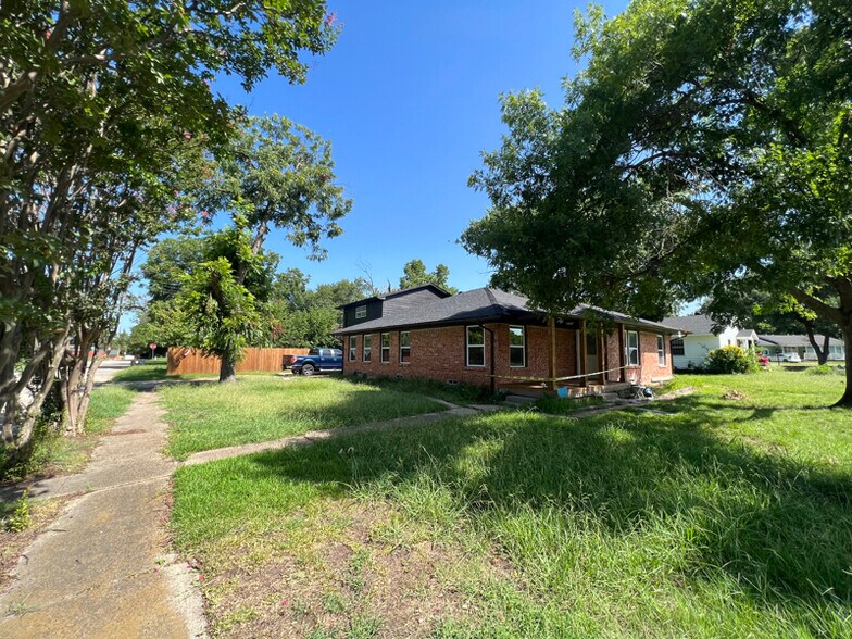 Building Photo - 1017 Tosch Ln