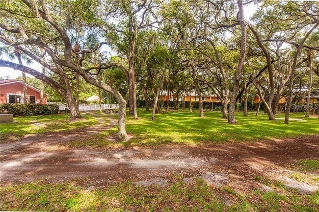 Building Photo - 4160 35th Terrace S