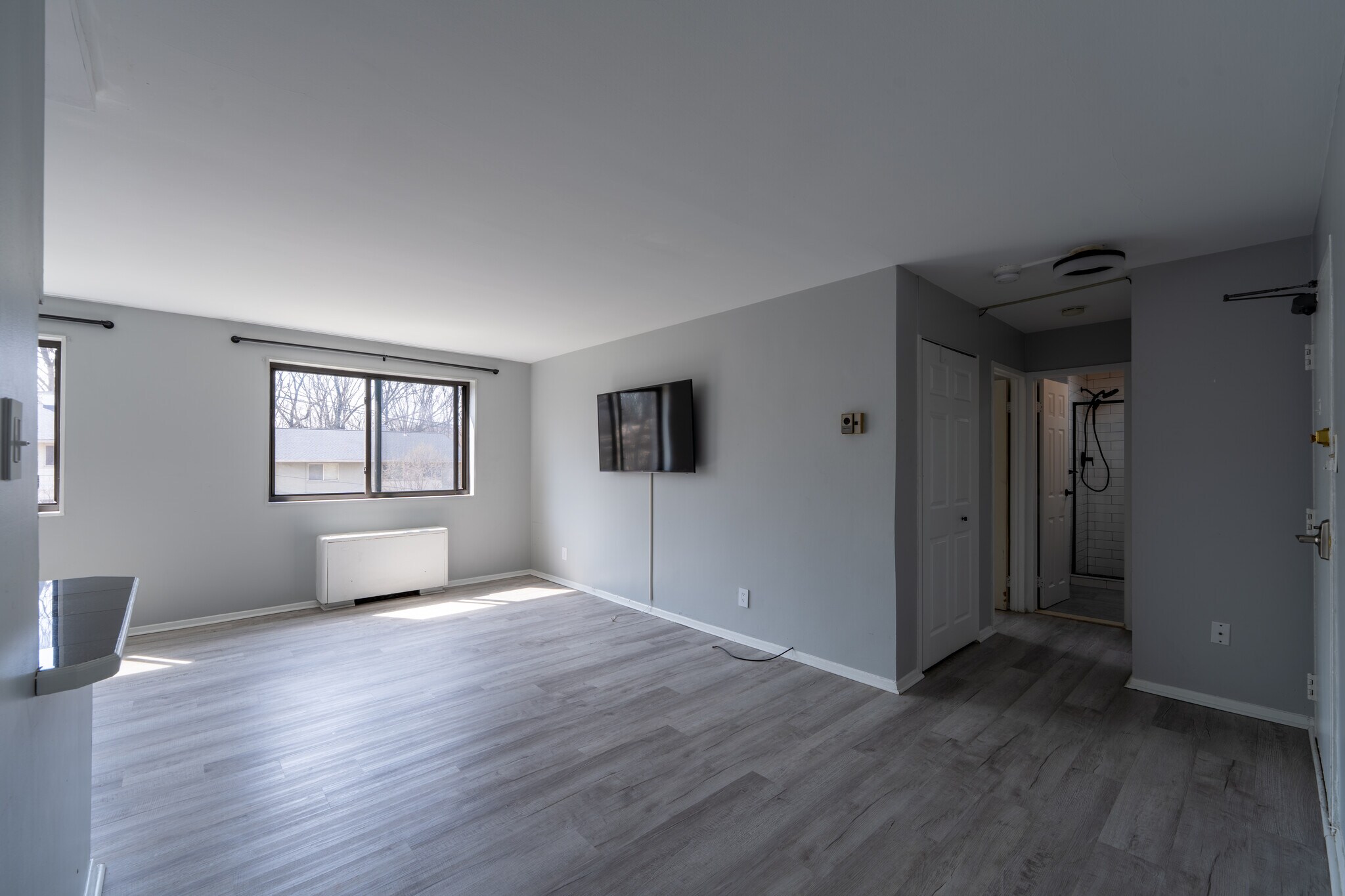 Building Photo - 8601 Manchester Rd