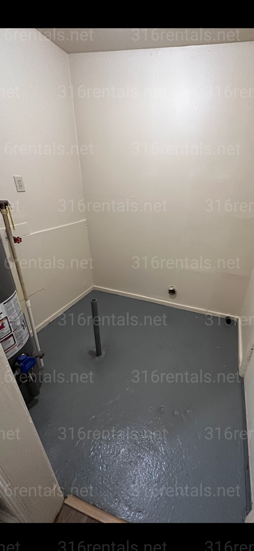 Building Photo - $750 - 2 bed 1 bath - Single Family Home