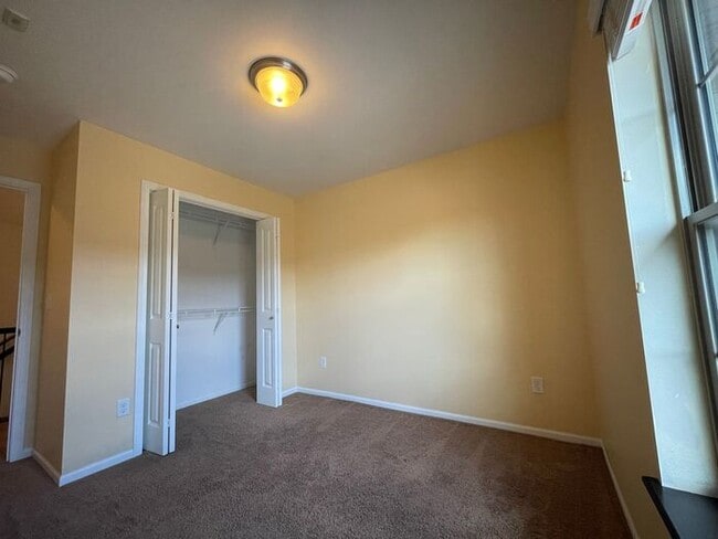 Building Photo - $2,100 | 3 Bedroom, 2.5 Bathroom Town Home | Pets Allowed | Available for August 1st Move-In!